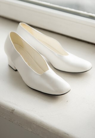 Vintage 70's White BALDINI Wedding Shoes