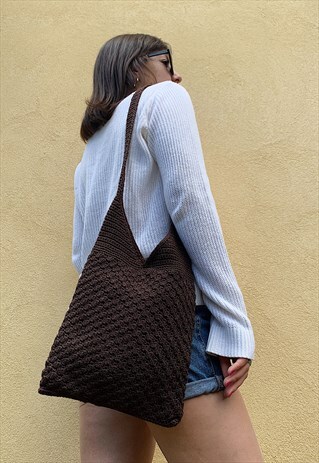 VINTAGE 90S CROCHET CROSSBODY BAG IN BROWN