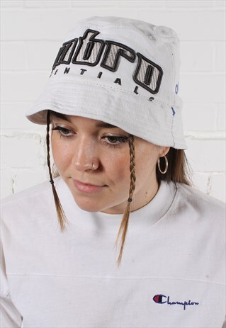 REWORKED VINTAGE UMBRO BUCKET HAT IN WHITE W/ LOGO