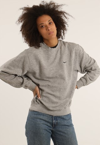 VINTAGE NIKE EMBROIDERED LOGO SWEATSHIRT