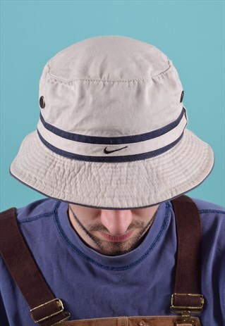 VINTAGE NIKE BEIGE AND NAVY 90S BUCKET HAT