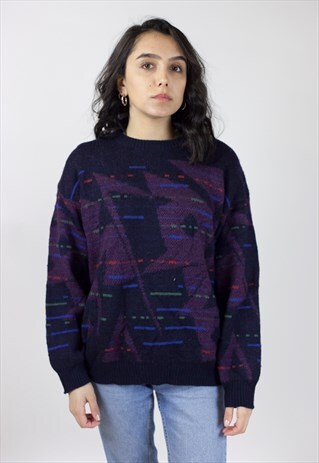 VINTAGE 90'S PATTERNED NAVY WOOLEN JUMPER