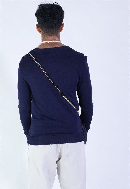 garment image