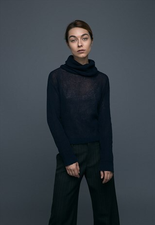 THIN TURTLENECK IN NAVY BLUE