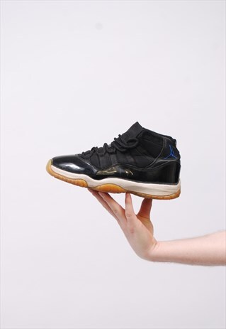 VINTAGE NIKE AIR JORDAN HIGH-TOP TRAINERS