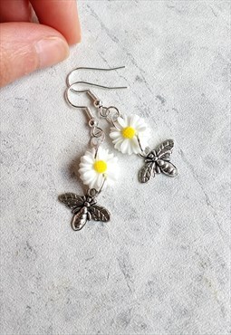 Daisy and Bumble Bee Drop Earrings
