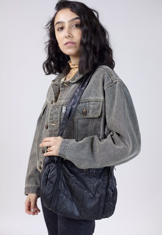 VINTAGE DUFFLE BAG STYLE BLACK LEATHER HANDBAG