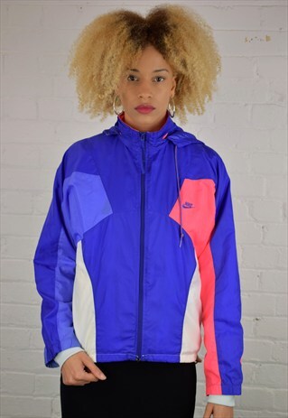 VINTAGE 90'S NIKE HOODED NYLON JACKET