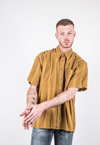 VINTAGE BROWN STRIPED SHORT-SLEEVED SHIRT
