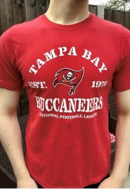 Tampa Bay Buccaneers NFL Y2K team apparel T-shirt 