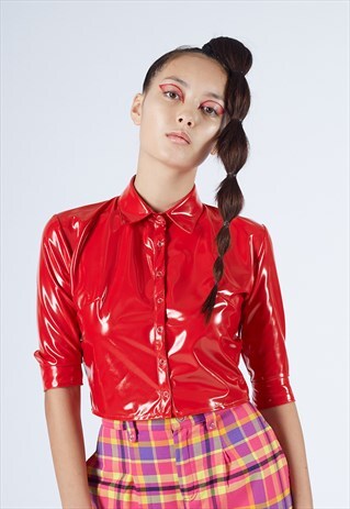 PURE RED VINYL CROP SHIRT