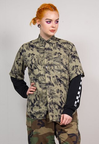 VINTAGE 90'S GREEN ABSTRACT PATTERN SHIRT