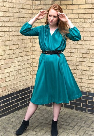 EMERALD LADY- 80S SWISHY DRESS