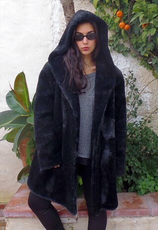 VINTAGE 90'S OVERSIZE FAUX FUR