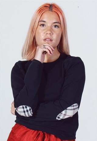 VINTAGE BURBERRY BLACK TEE WITH NOVA CHECK ELBOW PATCHES
