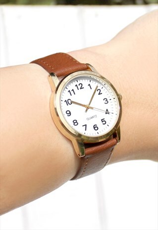 CLASSIC GOLD NUMBERED WATCH