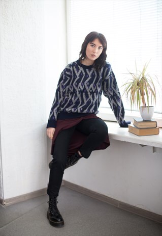 VINTAGE 80'S KNITTED BLUE PATTERNED JUMPER