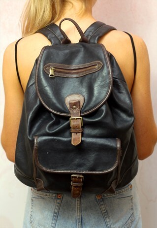 1990S VINTAGE FAUX VEGAN LEATHER BLACK AND TAN BACKPACK