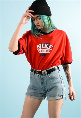 VINTAGE NIKE T-SHIRT
