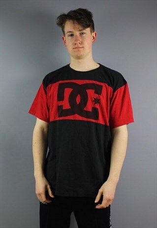 VINTAGE DC T-SHIRT IN BLACK WITH PRINTING