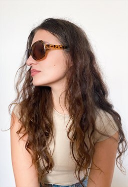 Vintage Y2K iconic leopard print oval sunglasses in brown