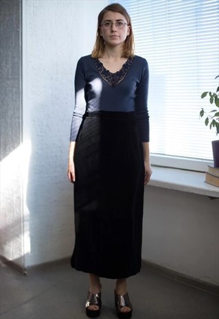 VINTAGE 80'S BLACK VELVET MAXI SKIRT
