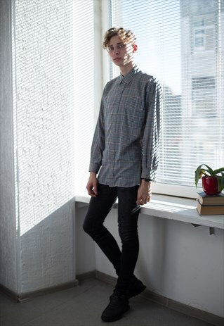 VINTAGE 90'S CHECKED LONG SLEEVED SHIRT