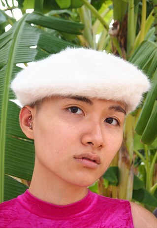 WHITE FLUFFY BERET