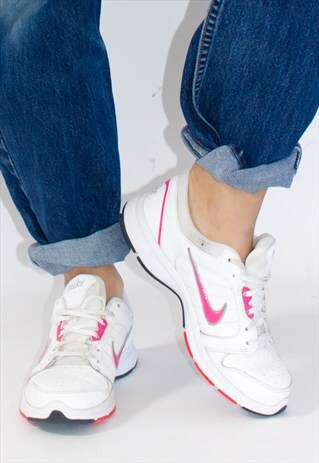 RETRO NIKE TRAINERS UK5