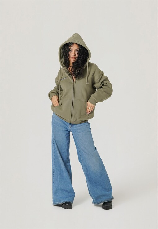 garment image