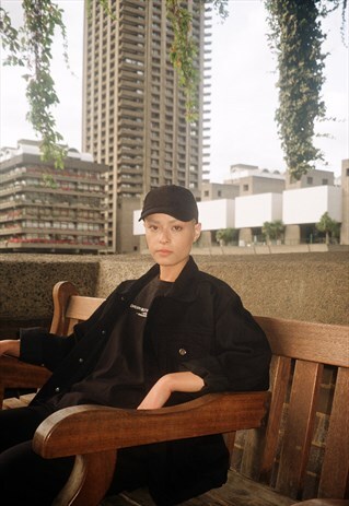 BLACK 'DAD' CAP WITH WOVEN LABEL DETAILS
