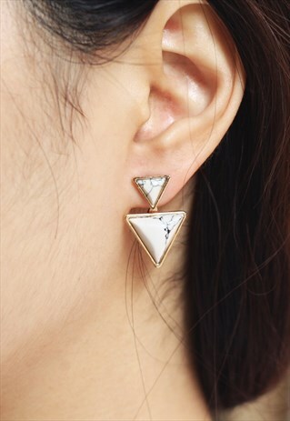 TRIANGLE MARBLED STONE EAR JACKETS EARRINGS (WHITE)