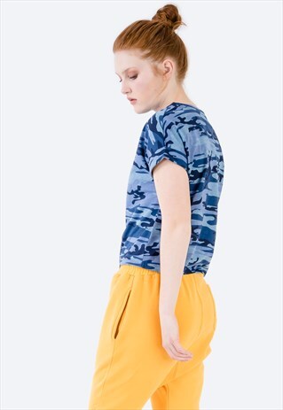 BLUE CAMOUFLAGE PRINTED T-SHIRT