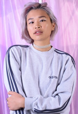 VINTAGE ADIDAS GREY SWEATSHIRT