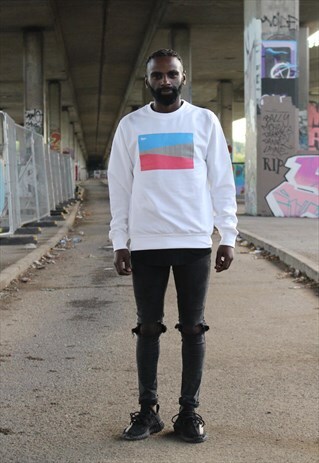 SWEATER IN WHITE