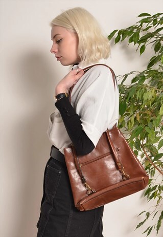 VINTAGE FAUX PATENT LEATHER HANDBAG IN BROWN