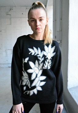 Black Vintage Sweater with White Flowers 90s.