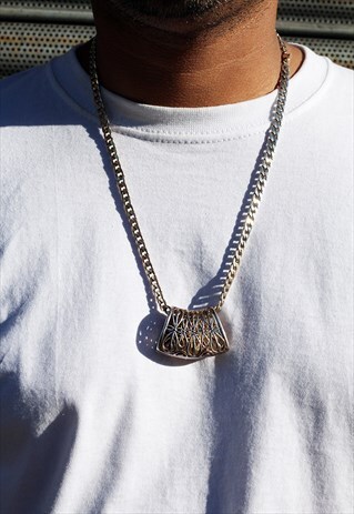 VINTAGE ORNAMENT PENDANT WITH CHAIN