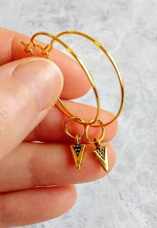 DAINTY SPEAR HOOP EARRINGS