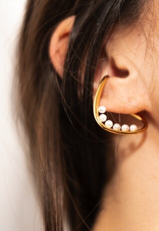 GOLD AND PEARLS FASHION EARCUFF EARRING