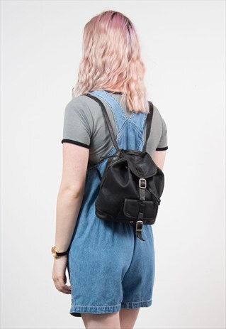 90'S BLACK LEATHER BACKPACK RUCKSACK