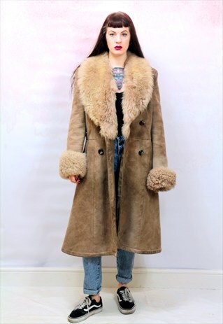 1970S VINTAGE LIGHT TAN SHEARLING SHEEPSKIN COAT