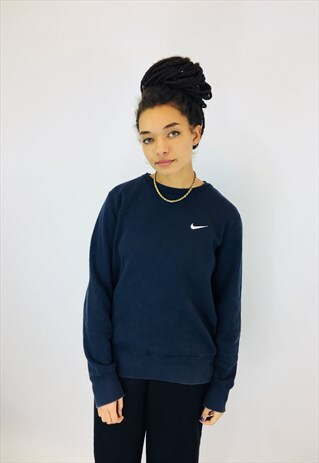 NIKE EMBROIDERED SWOOSH SWEATSHIRT