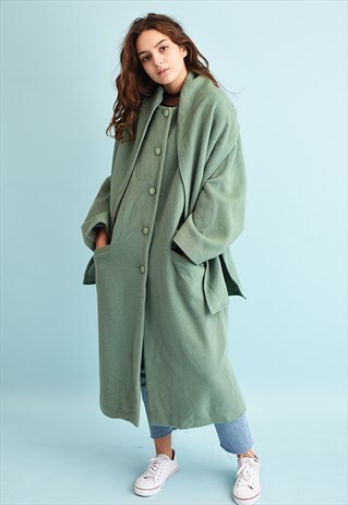 80'S RETRO SCANDI LONG WOOLLEN COAT WITH MATCHING SCARF