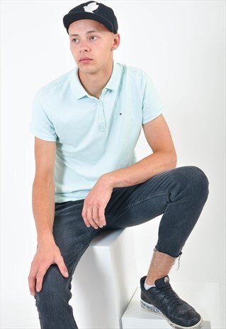 VINTAGE 90S POLO SHIRT IN LIGHT BLUE