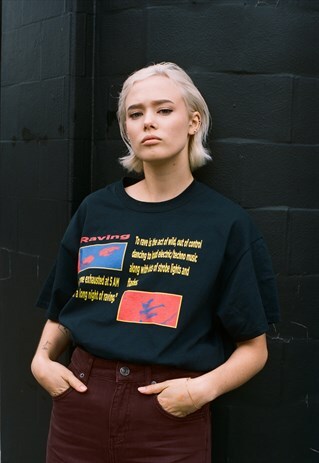 SHORT SLEEVED T-SHIRT IN BLACK WITH RAVE PRINT
