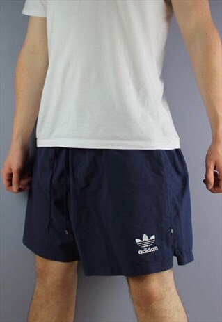 VINTAGE ADIDAS SHORTS IN NAVY WITH POCKETS, EMBROIDERED LOGO