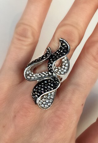 BLACK & SILVER STATEMENT RING