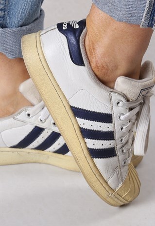 ADIDAS SHELL TOE SUPERSTAR TRAINERS UK 4.5 (CBBA)