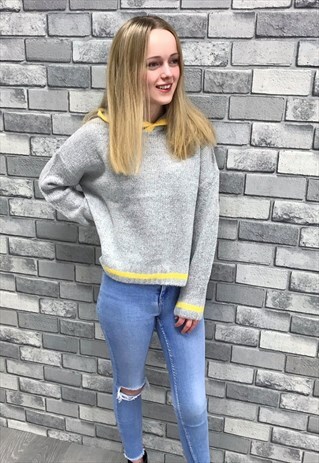 LIGHT GREY HOODED JUMPER
